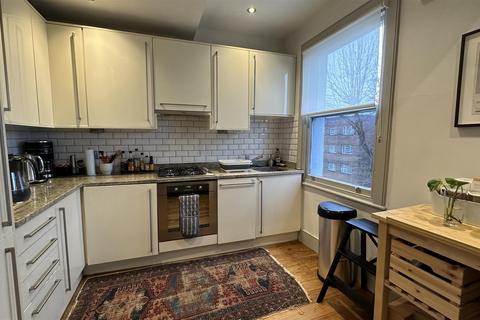 3 bedroom flat to rent, Belsize Road, South Hampstead,NW6