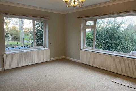 2 bedroom detached bungalow to rent, The Garth, Yapham