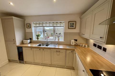7 Cae Coch, Drefach, Llanelli, SA14 7AL