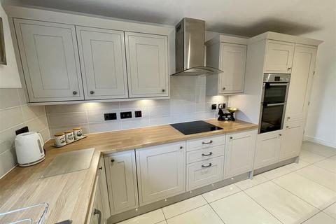 7 Cae Coch, Drefach, Llanelli, SA14 7AL