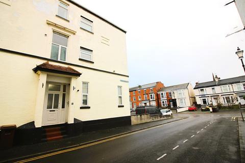 2 bedroom flat to rent, Victoria Street, Southport, PR9