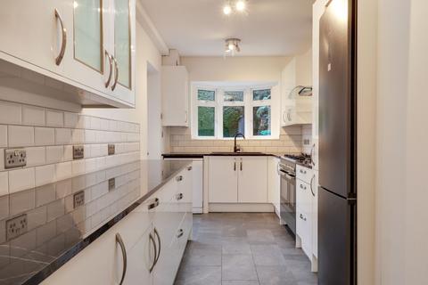 7 Stevens Lane, Claygate, Esher, KT10 0TD