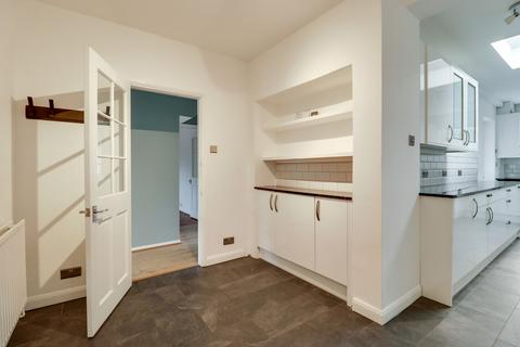 7 Stevens Lane, Claygate, Esher, KT10 0TD