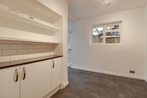 7 Stevens Lane, Claygate, Esher, KT10 0TD