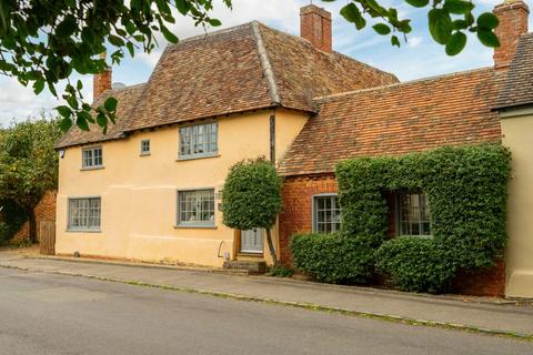 4 bedroom cottage for sale, High Street, Bedford MK44