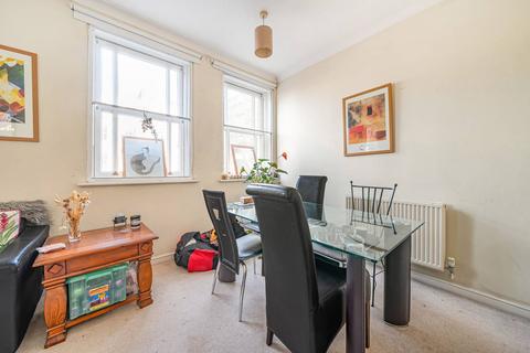 2 bedroom flat to rent, Royal Belgrave Place, Victoria, London, SW1V