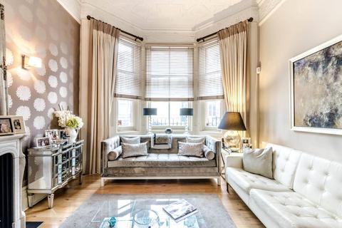 2 bedroom maisonette to rent, Palace Gate, Kensington, London, W8