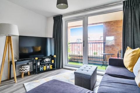5 Condor Way, Basingstoke, RG24 9YA
