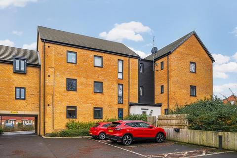 5 Condor Way, Basingstoke, RG24 9YA