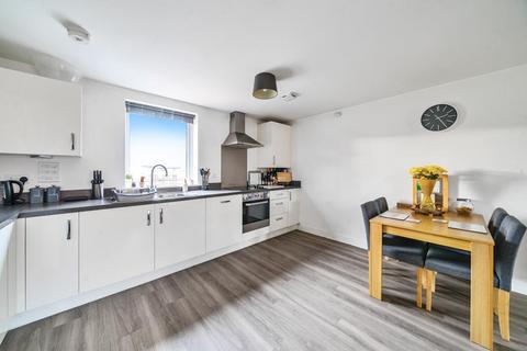 5 Condor Way, Basingstoke, RG24 9YA