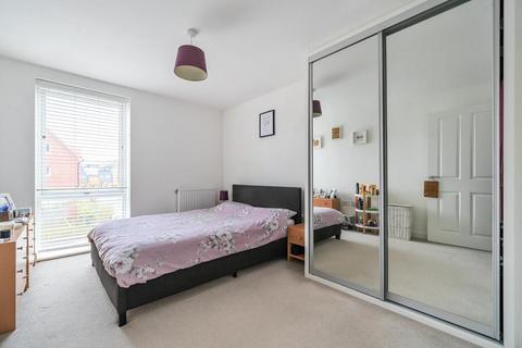 5 Condor Way, Basingstoke, RG24 9YA