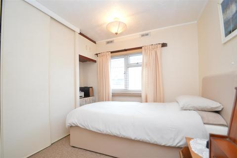 2 bedroom detached bungalow for sale, Folly Lane, East Cowes