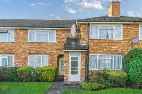 15 Malcolm Court, Stanmore, HA7 4HN