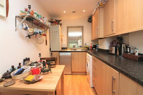 1 bedroom apartment to rent, Vicinity House, Canary Wharf, E14