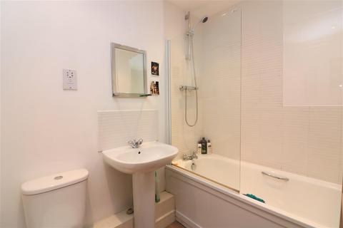 1 bedroom apartment to rent, Vicinity House, Canary Wharf, E14