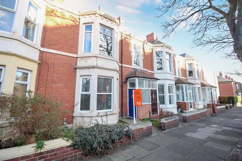 2 bedroom flat to rent, Washington Terrace, North Shields