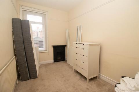 2 bedroom flat to rent, Washington Terrace, North Shields