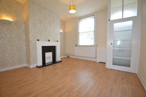 3 bedroom terraced house to rent, Nipper Lane, Whitefield, M45