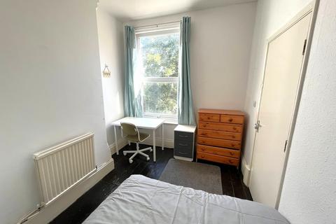 1 bedroom in a house share to rent, Alfreton Road, Nottingham NG7