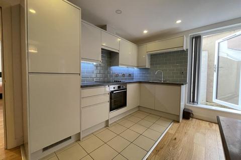 2 bedroom apartment to rent, Richmond Road, Cardiff