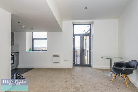 1 bedroom flat for sale, REF SR - Vicar Lane Little Germany, Bradford, West Yorkshire, BD1 5BN