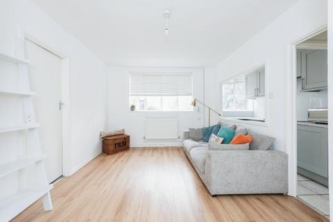 1 bedroom flat for sale, Upper Richmond Road, London SW15