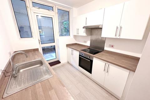 2 bedroom flat to rent, The Drive, Hove BN3