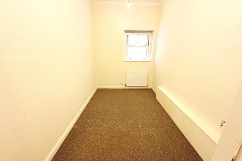 2 bedroom flat to rent, The Drive, Hove BN3