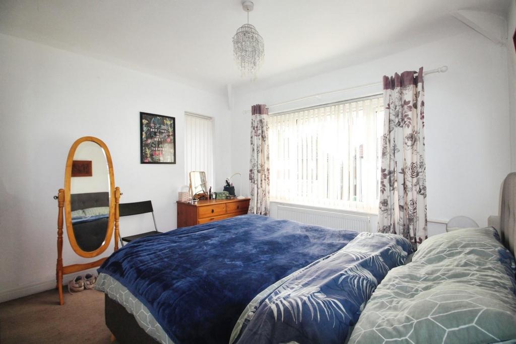 Master bedroom 2.JPG
