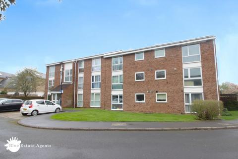 2 bedroom flat to rent, Oakley Close, Isleworth, TW7