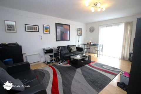 2 bedroom flat to rent, Oakley Close, Isleworth, TW7