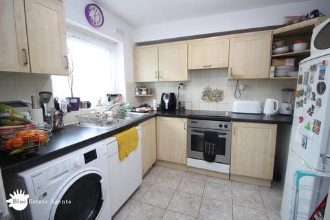 2 bedroom flat to rent, Oakley Close, Isleworth, TW7