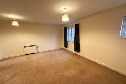 2 bedroom flat to rent, 15 Harris Close, Frome, Somerset