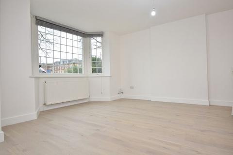 2 bedroom ground floor flat to rent, Cannon Lane, Pinner