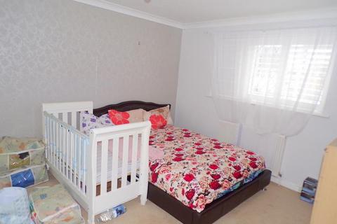 2 Evesham Close, Bournemouth, BH7 7HJ