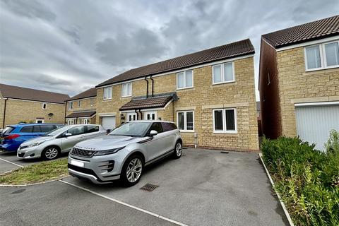 3 bedroom semi-detached house for sale, Hickory Way, Chippenham SN15