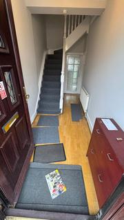 3 bedroom terraced house to rent, Ilford, IG