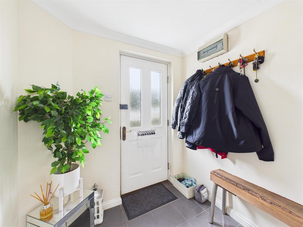 CAM04099 G0-PR0120-STILL032.jpg