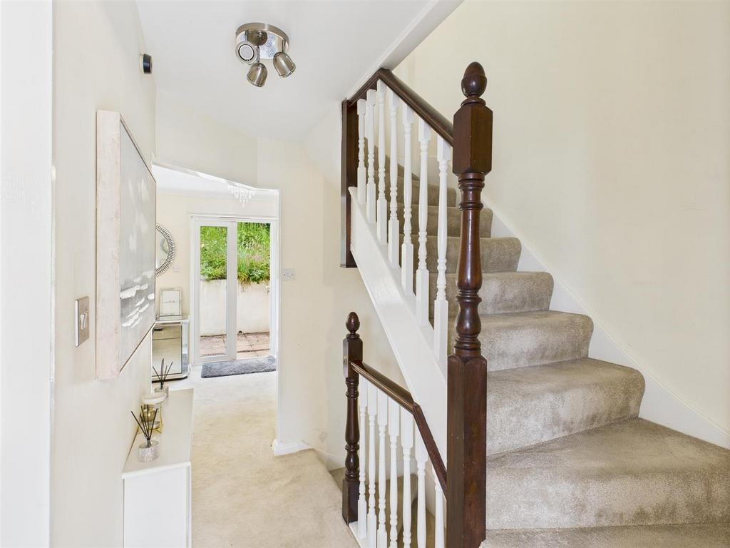 CAM04099 G0-PR0120-STILL011.jpg