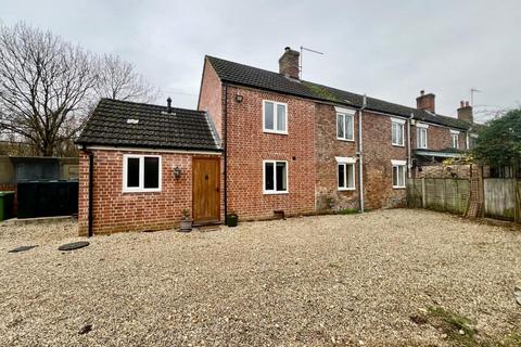 2 bedroom end of terrace house to rent, The Splatt, Frampton On Severn, Gloucester