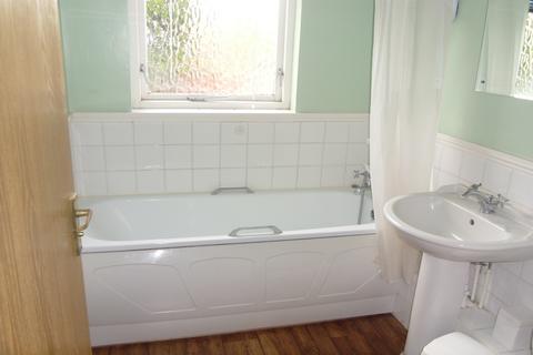 2 bedroom house to rent, Milestone Close, Stevenage, Hertfordshire