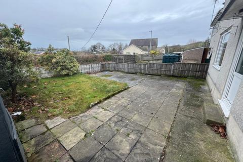 14 Bro Einon, Llanybydder, SA40 9RT