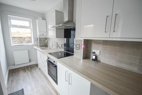 3 bedroom terraced house for sale, Findon Street, Sheffield, S6