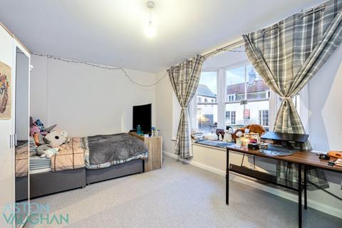 3 bedroom apartment to rent, St James Street, Brighton BN2