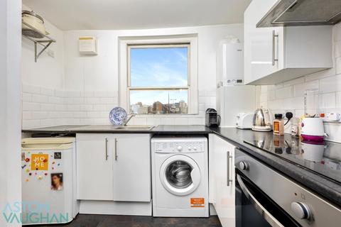 3 bedroom apartment to rent, 9/10 St James Street, Brighton BN2