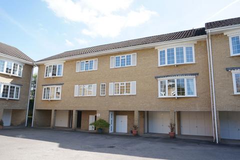 2 bedroom flat to rent, Wetherby, Leconfield Court, LS22