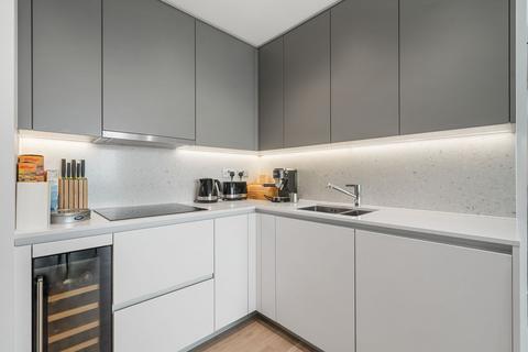 2 bedroom apartment to rent, Carrara Tower, Bollinder Place, London EC1V