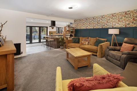 Glenside, 15 Fairlea Road, Dawlish, EX7 0LR
