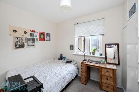 3 bedroom apartment to rent, Totland Road, Brighton BN2