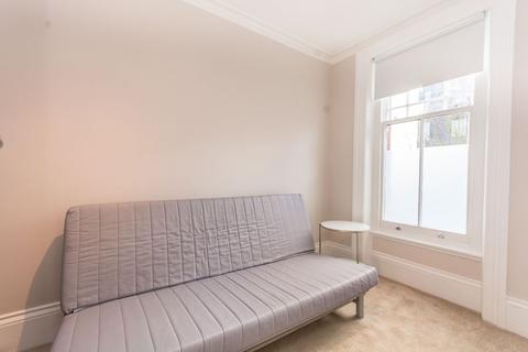 2 bedroom flat for sale, Oxford & Cambridge Mansions, Marylebone, London, NW1